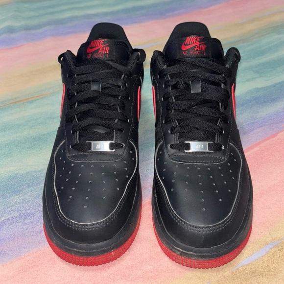 Nike Air Force 1 Low '07 Black Red Bred! Men’s size 11 - Picture 2 of 8